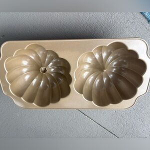 Great Pumpkin Nordic Ware Dual Gold Bundt Pan